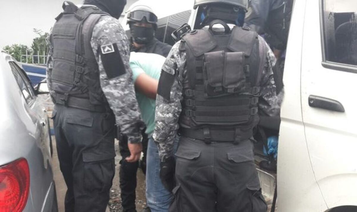 Decomisan billetes falsos en Los Pueblos