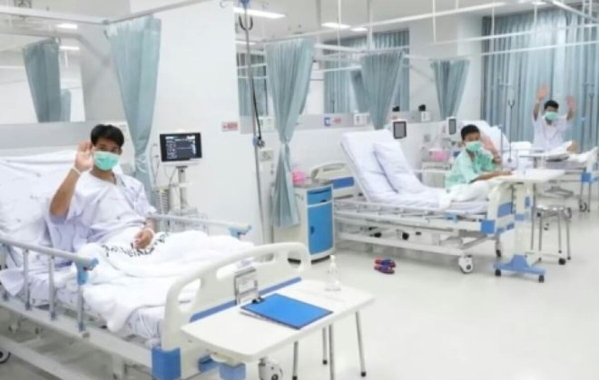 Los rescatados de la cueva tailandesa saldrán del hospital el jueves