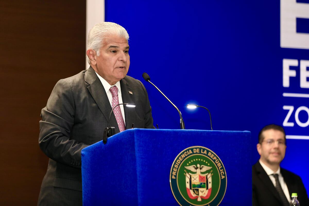 Mulino y Miss Universe dan brillo a la Expo Feria de Colón