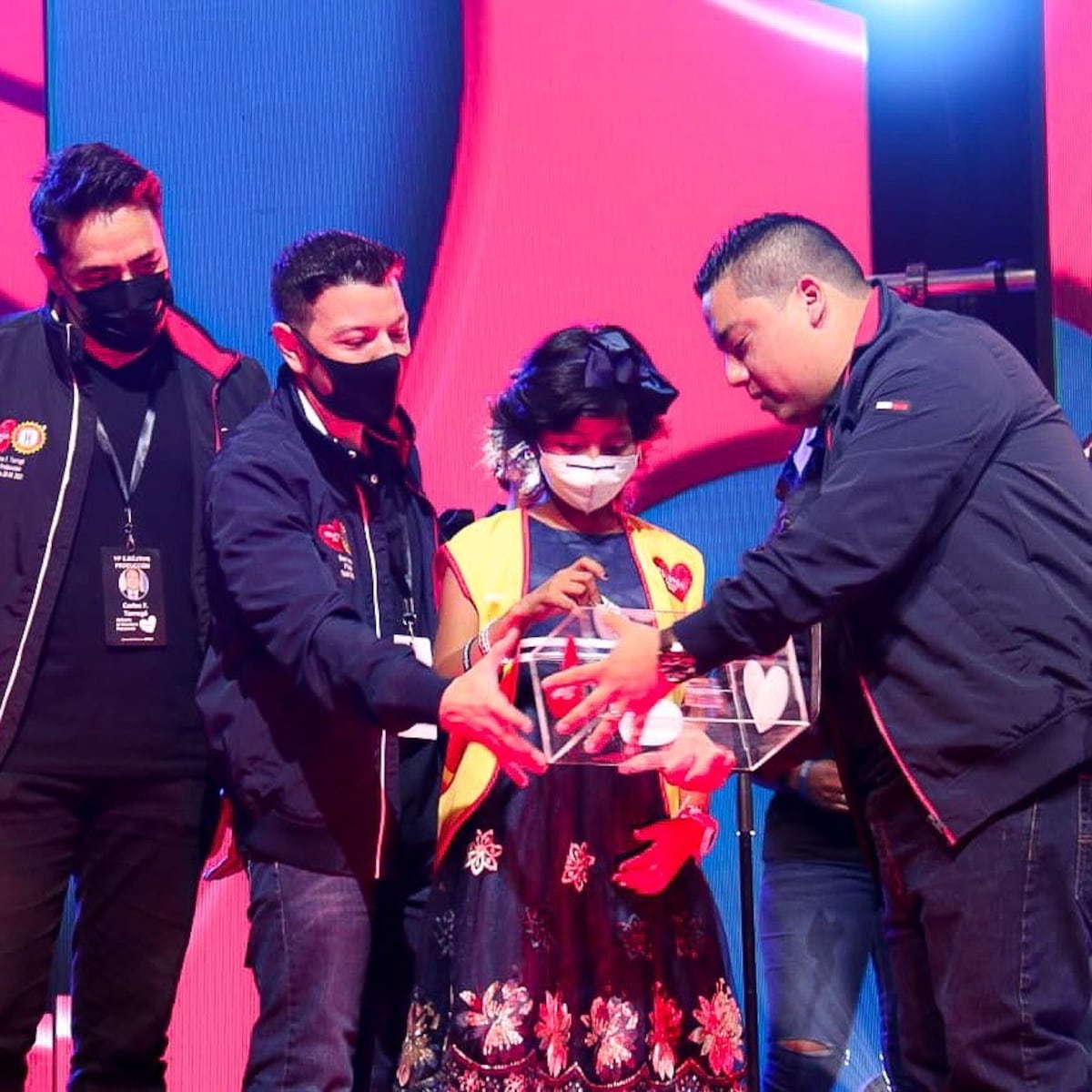 Hora de donar. Métele el hombro por Panamá y apoya a la Teletón 2021