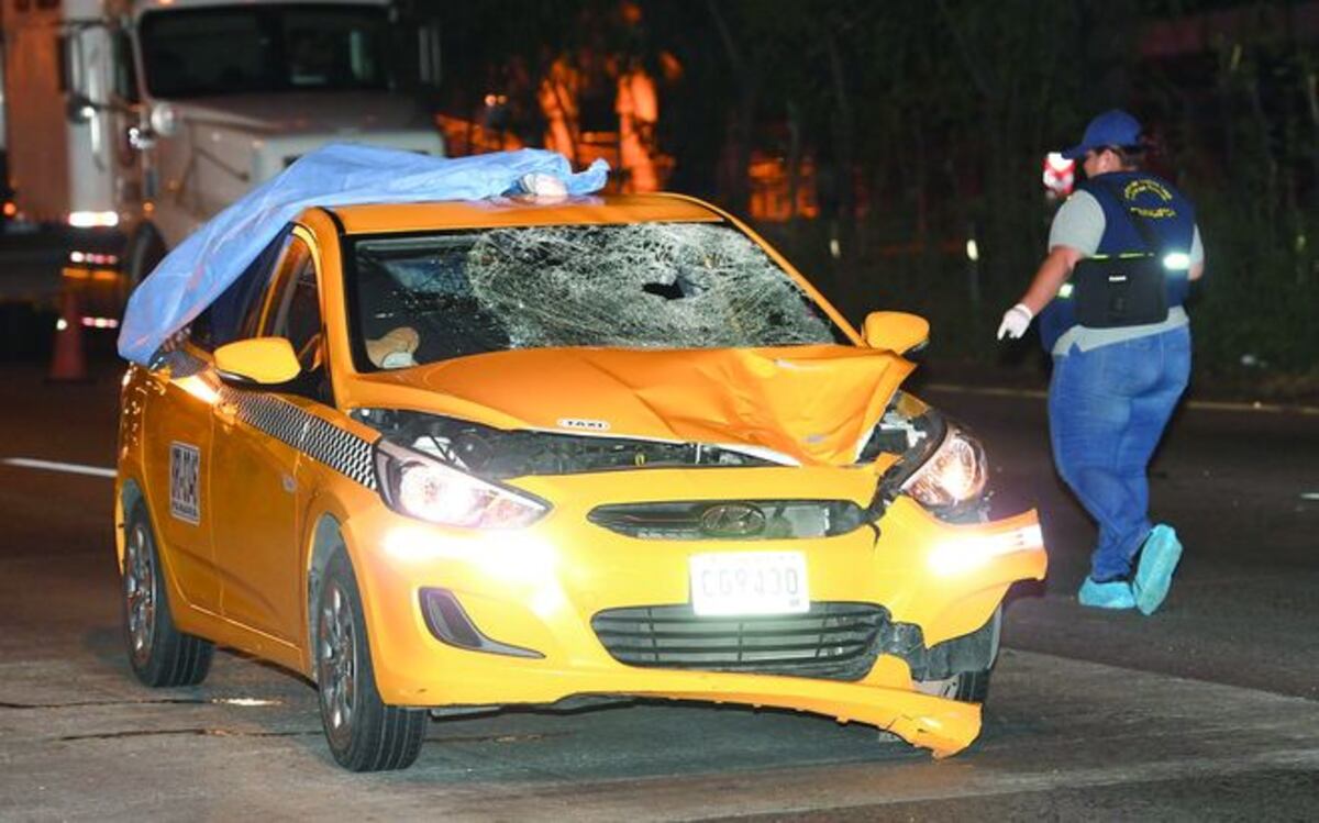 PANAMEÑOS CELEBRABAN EL PASE DE LA SELECCIÓN. Esa noche taxista arrolló a hombre