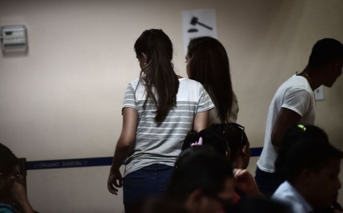 AY, PADRE! Venezolanas hacían tratamientos estéticos ilegales en Vía Porras