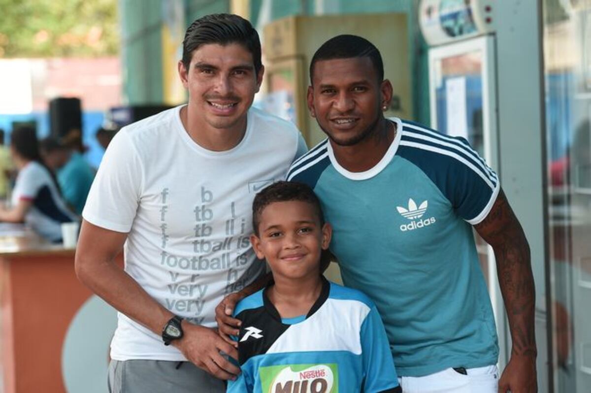 ESPECIAL HOMENAJE. El hijo mayor de Amílcar Henríquez lo recuerda en la cancha