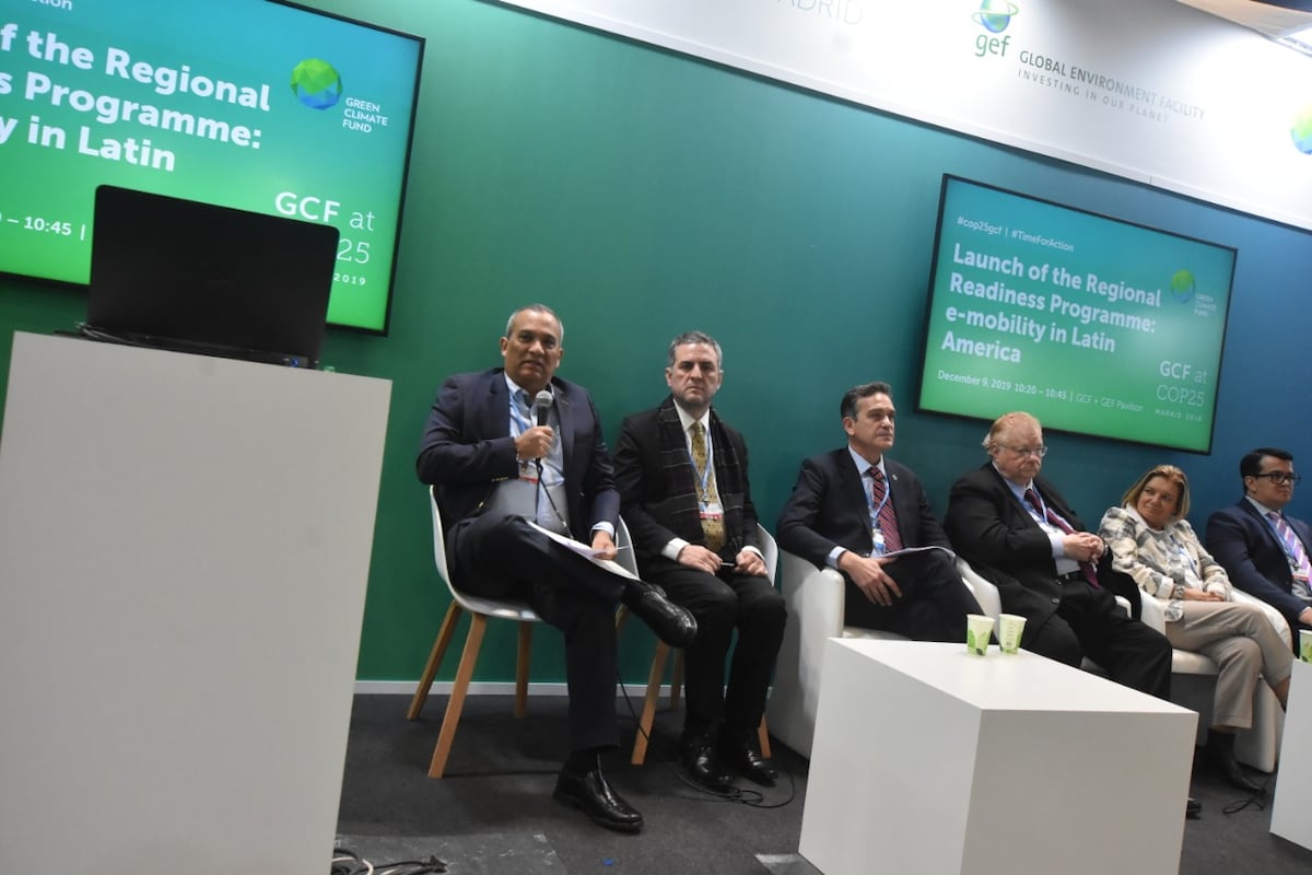 Optan por movilidad eléctrica para reducir la emisión de gases contaminantes