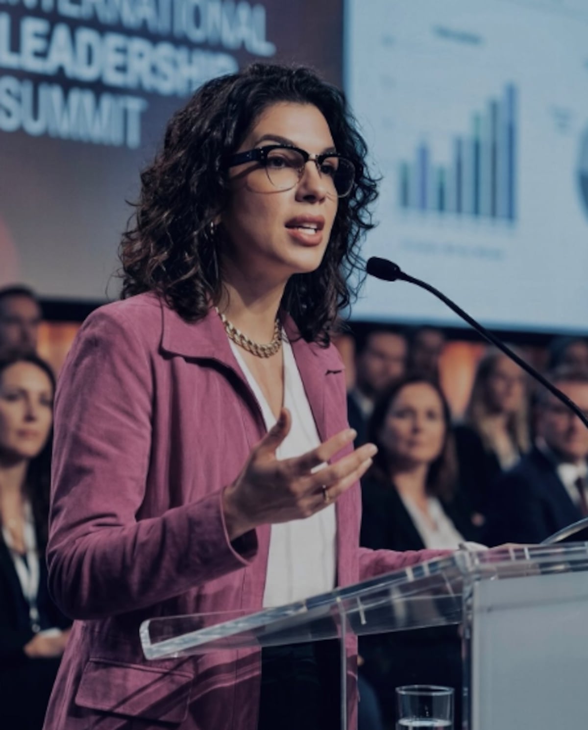 Caso de Marie Claire González trasciende fronteras: medios internacionales destacan sus publicaciones sobre presunto maltrato psicológico de su expareja