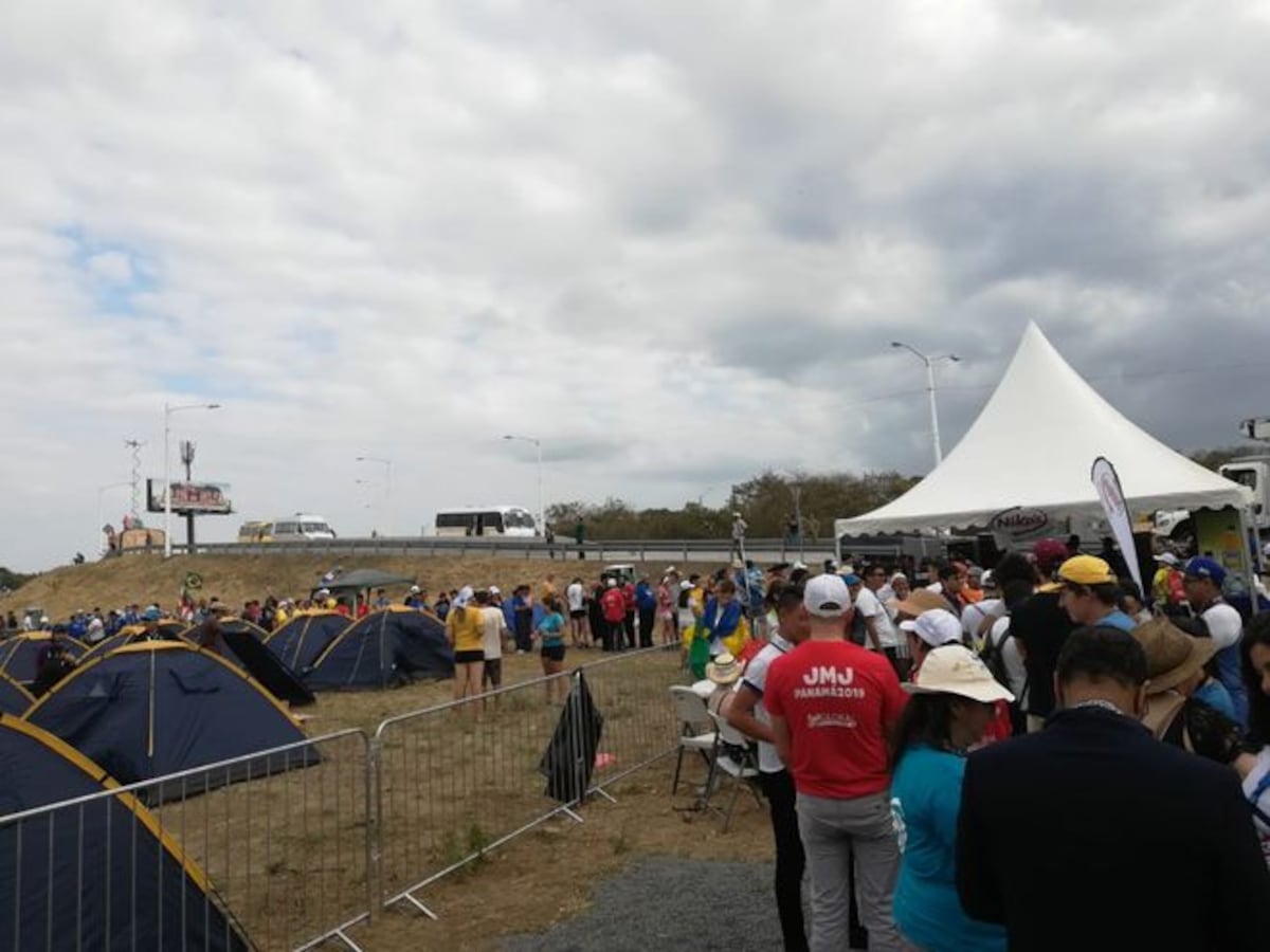 El Metropark se convierte en un Tomorrowland Católico. Videos