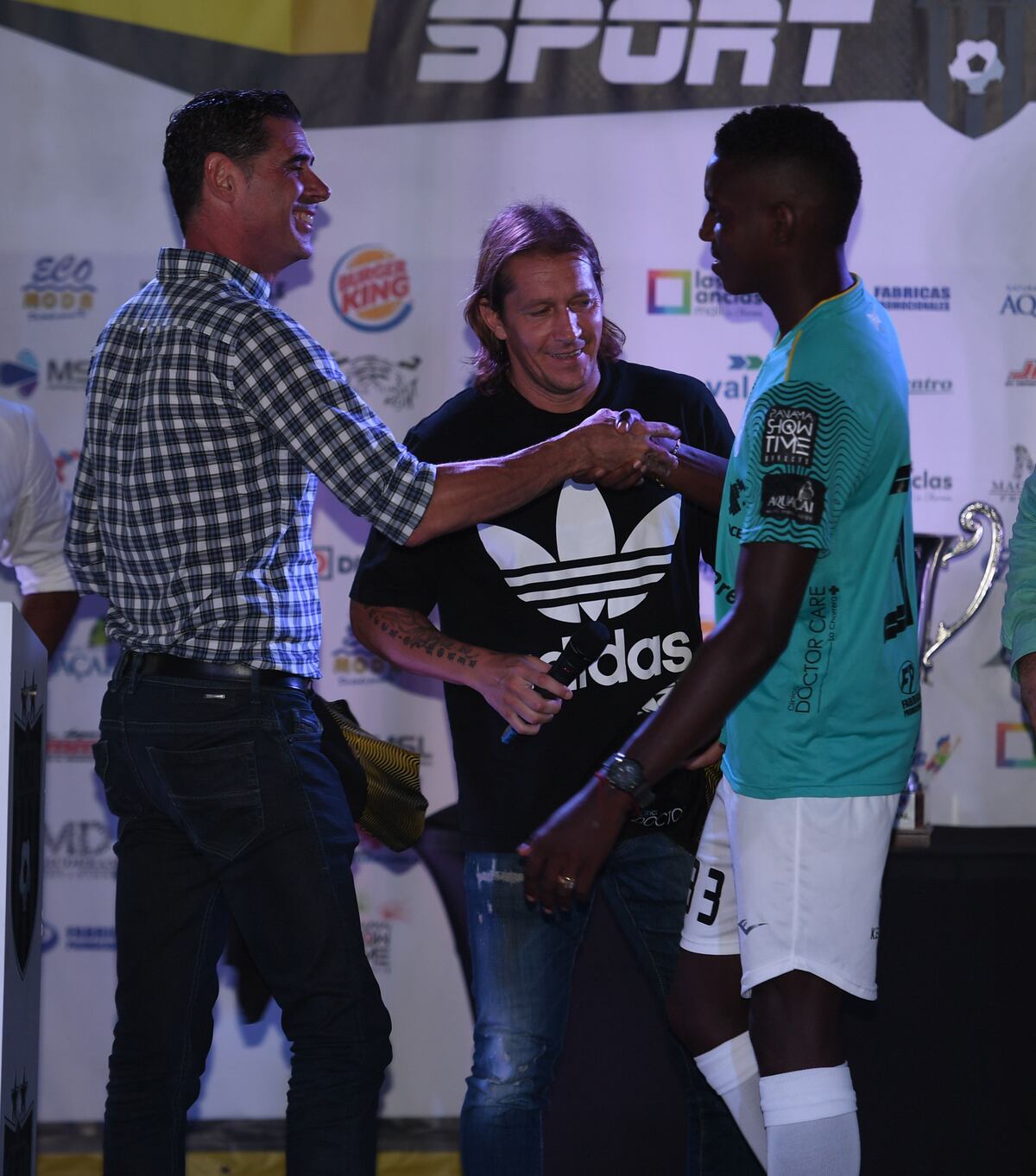 Míchel Salgado y Fernando Hierro complacidos con el CAI