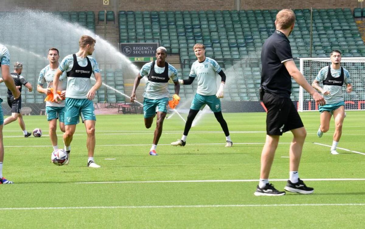 Stoke vs. Norwich: Duelo crucial con Córdoba como protagonista defensivo