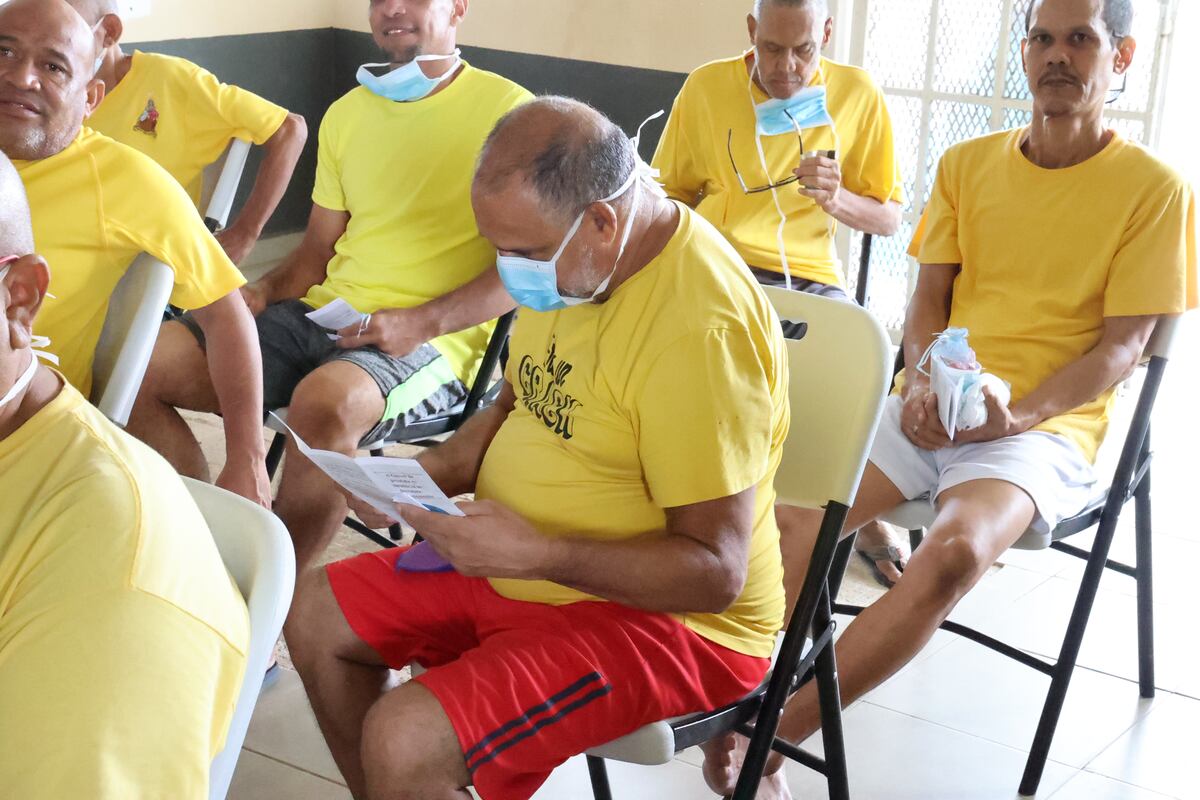 Internos de La Joya dicen presente en campaña de prevención del cáncer