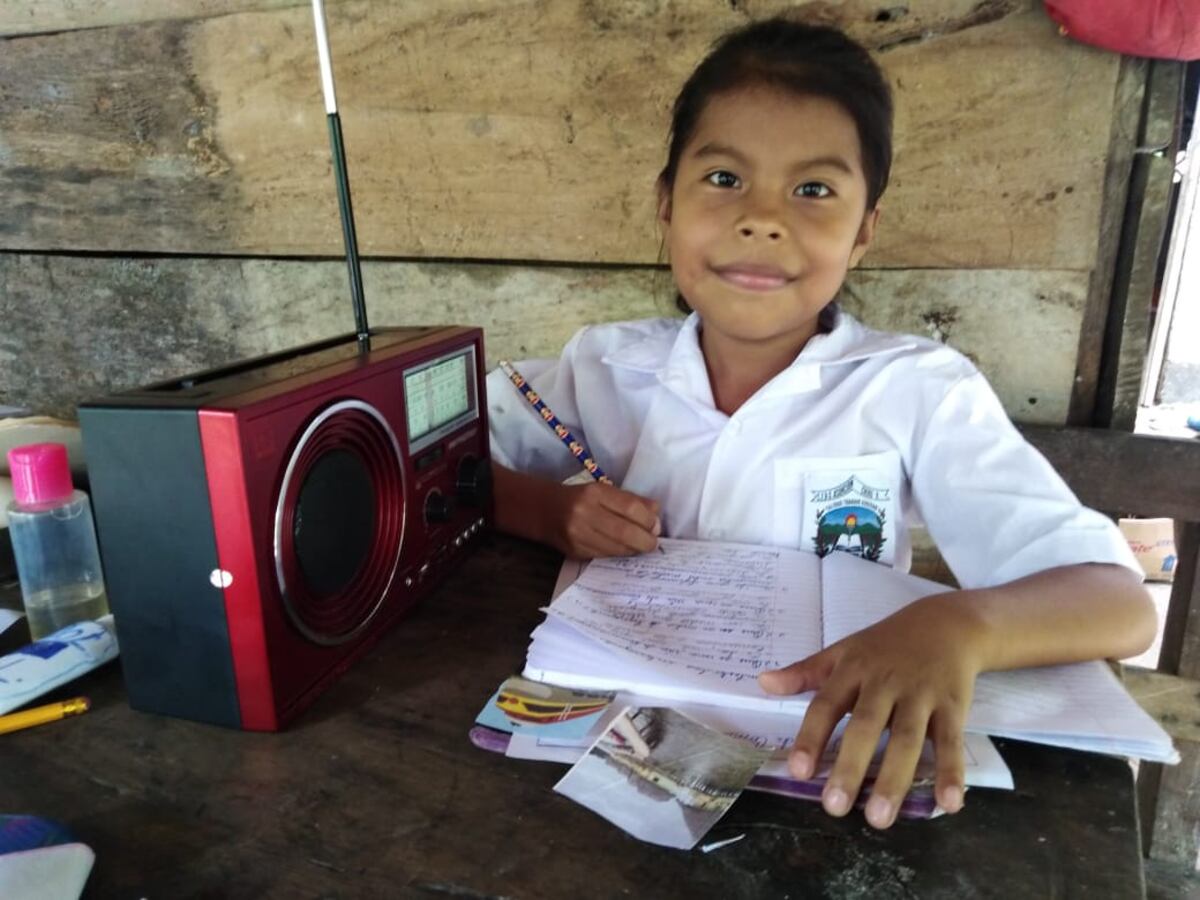 Ganan radios. Ya están conectados con la educación