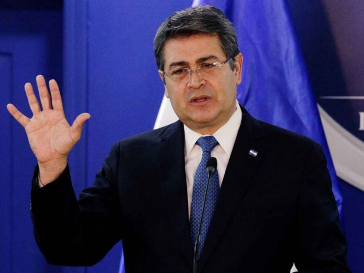 Presidente de Honduras es hospitalizado por covid-19