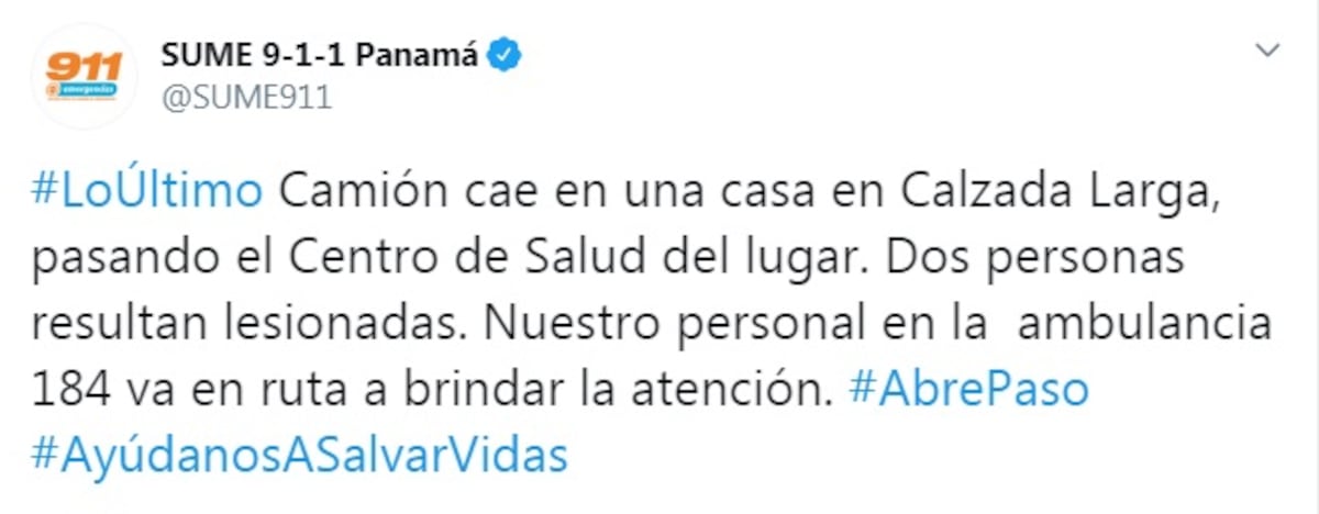 Camión articulado choca contra una casa. Hay heridos