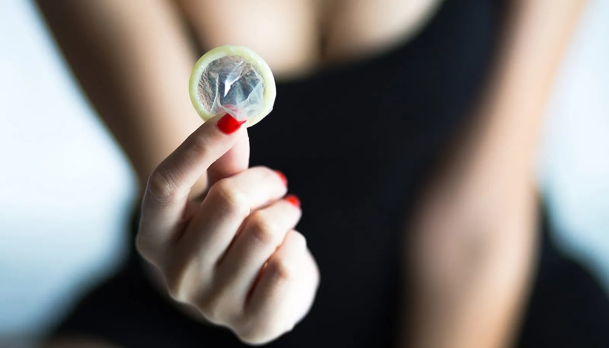 ‘No tires el condón en el sanitario’, el llamado del Acueducto de Bogotá para San Valentín