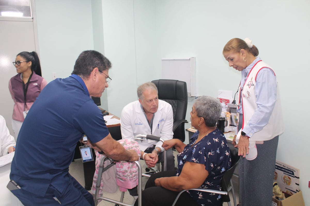 Cirugías de rodilla cambian vidas en la jornada Operation Walk en Panamá