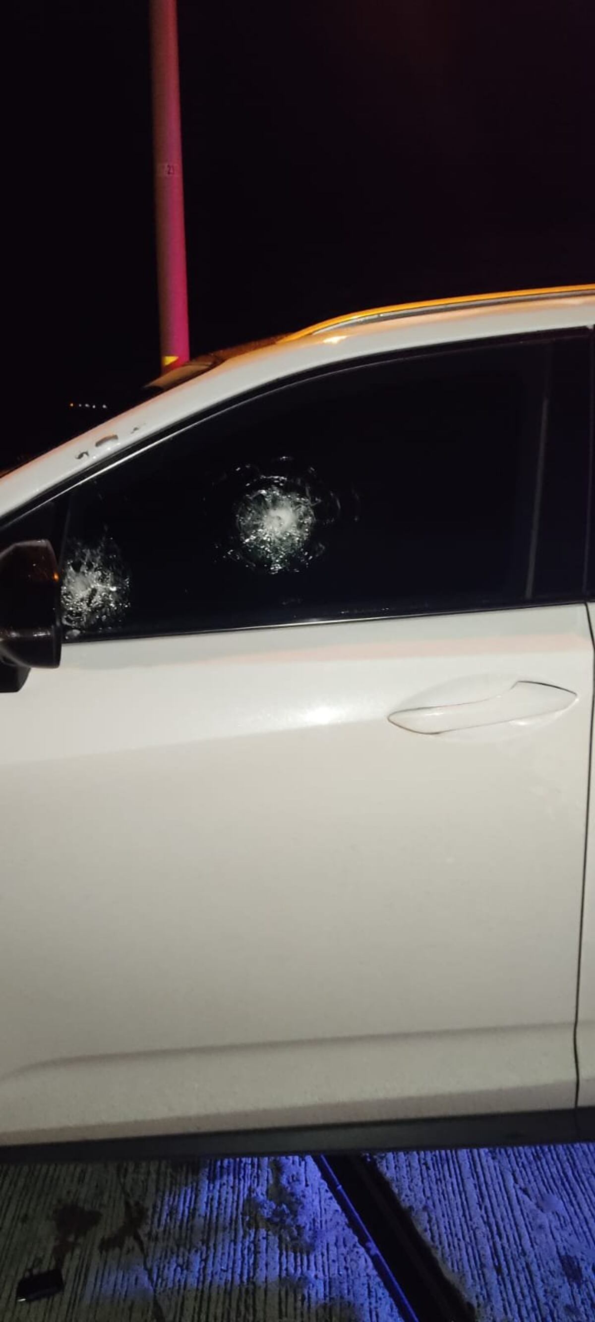 Tiroteo en cancha de fútbol privada en Vía Israel. Capturan a dos. Hay un herido. Video