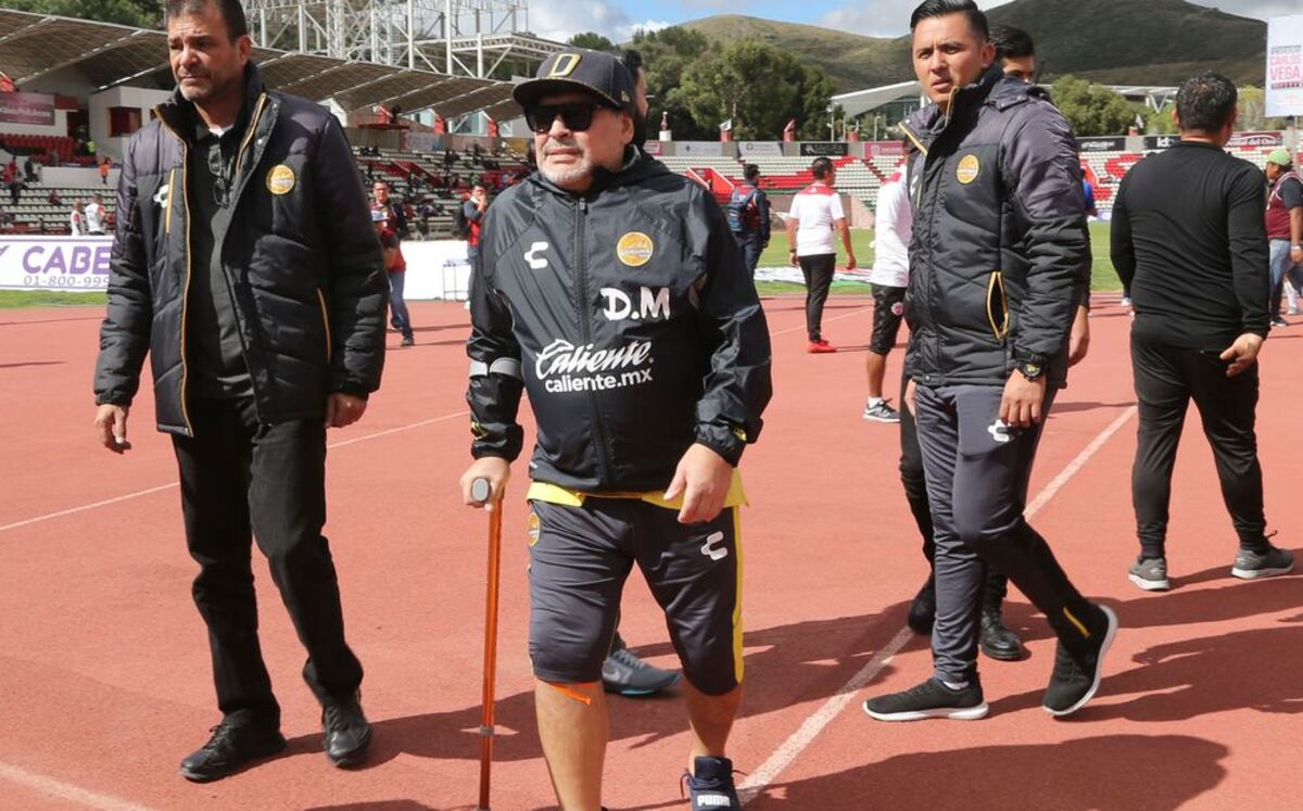 Maradona reaparece con bastón y Dorados ganan en Zacatecas