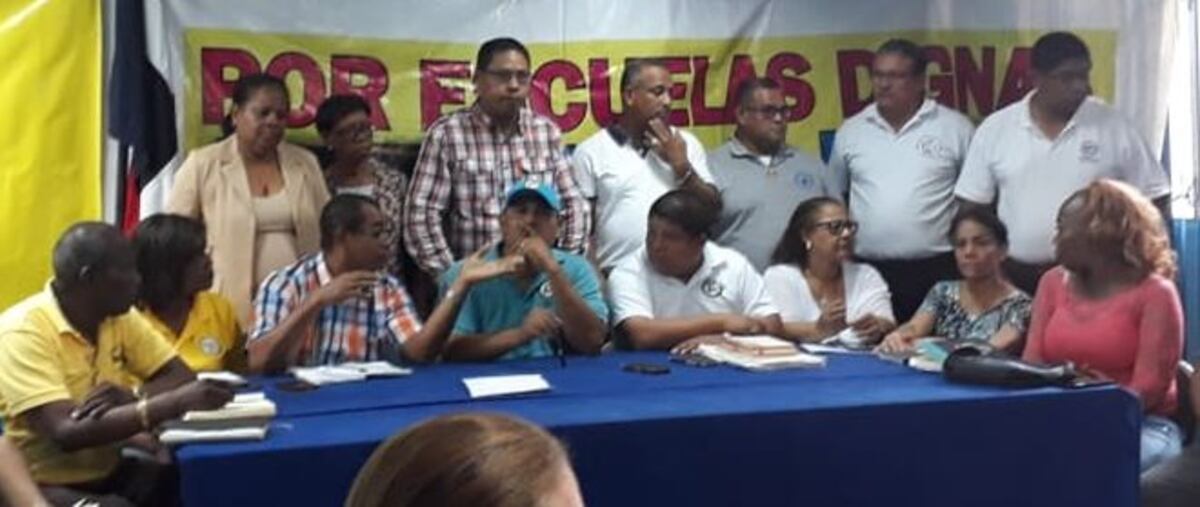 El paro de docentes este lunes va de todas maneras aunque no habrá alza de luz