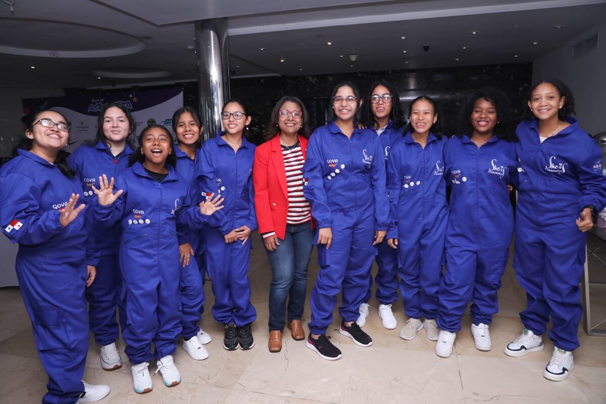 Histórico viaje. 10 Niñas y jóvenes panameñas rumbo al Space Center Houston de la NASA con ‘Ella Es Astronauta’