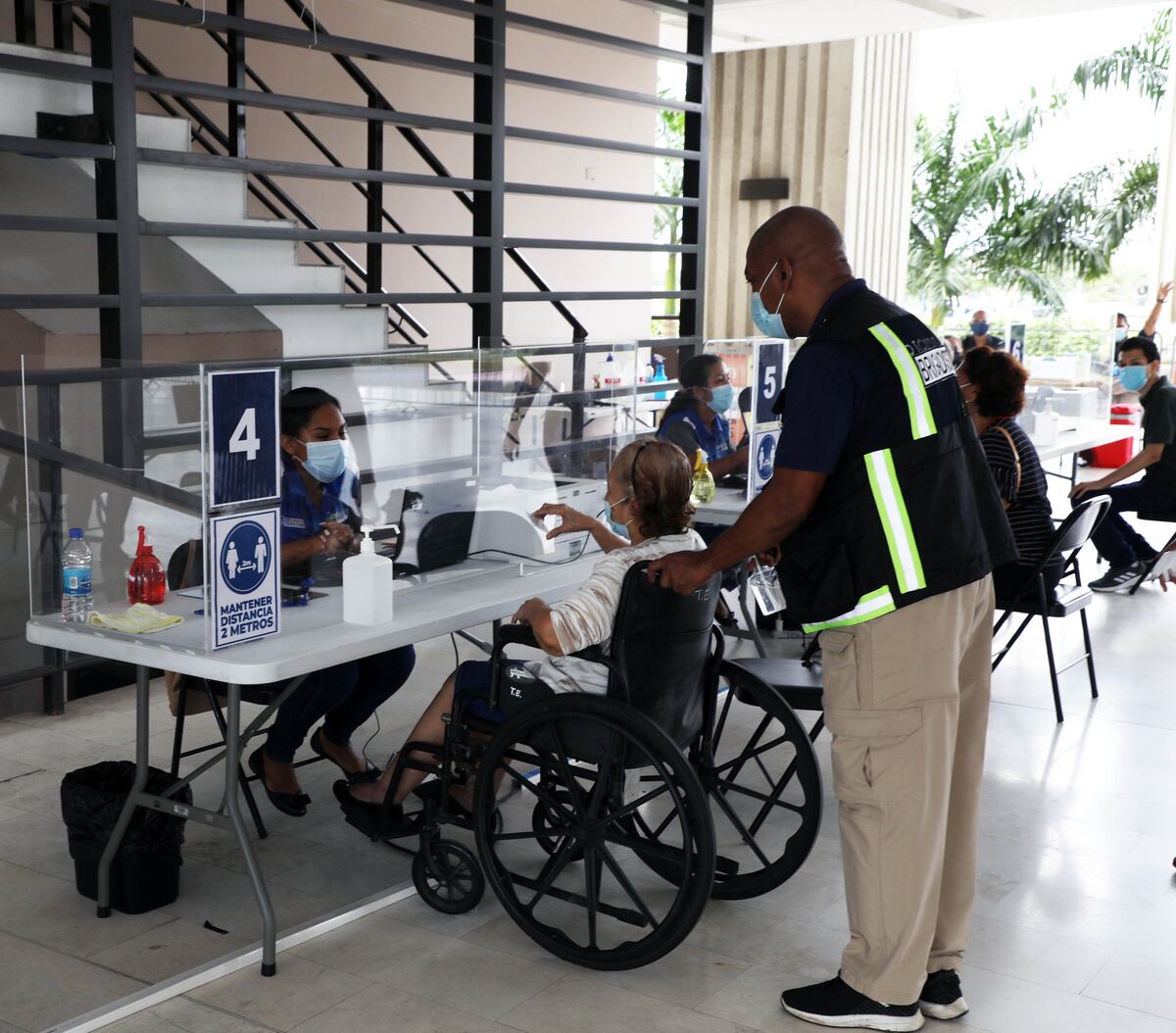 Siguen las inscripciones a partidos políticos y en formación