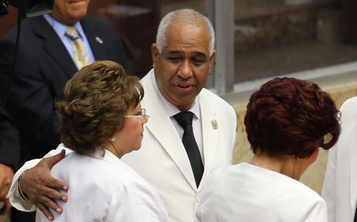 PELEA DE LOCOS. Arman estrategia para que diputados no se tomen el partido