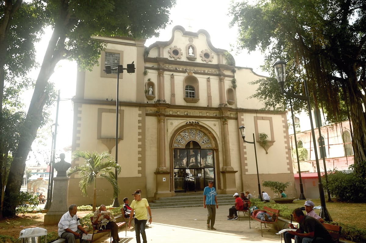 ¿Qué pasó con el arrabal? Marixa Lasso, la Diana Uribe panameña, en el Café Coca Cola