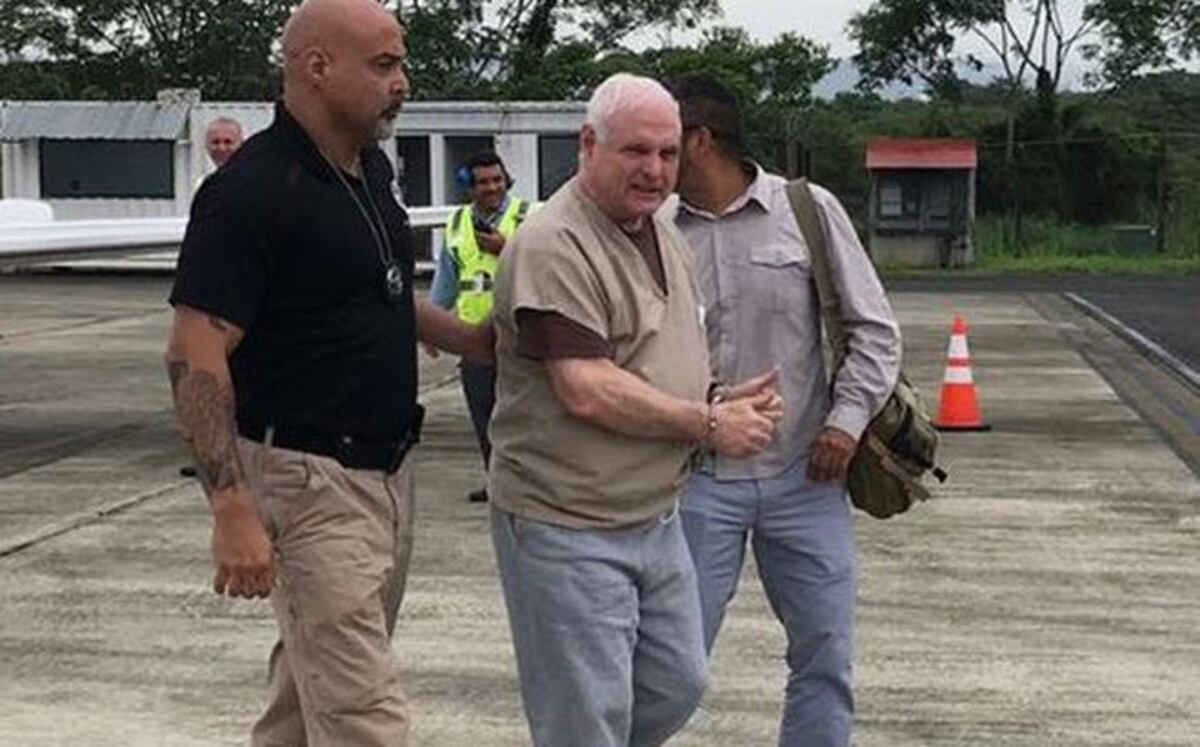 Martinelli se vistió. Las autoridades se imponen y lo llevan a la audiencia