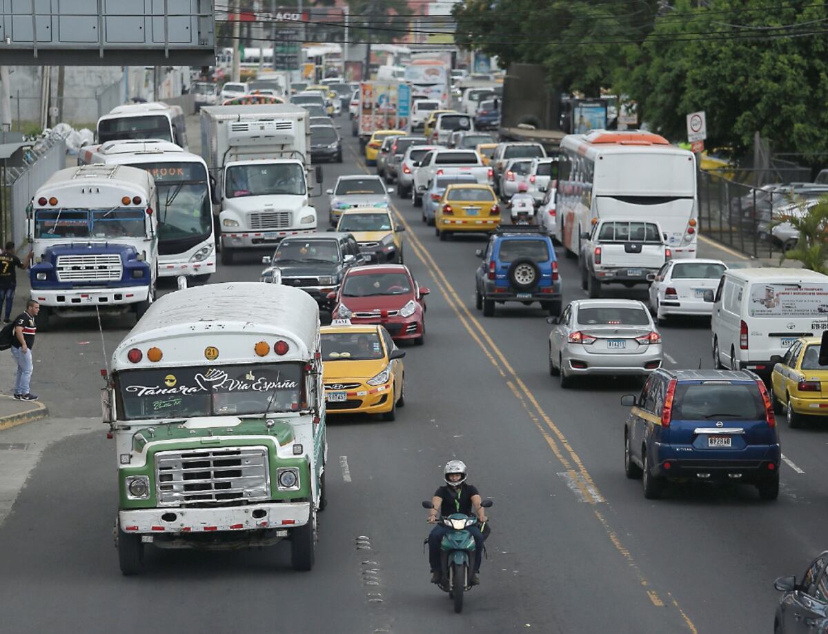 Fiscalía seguirá con exfuncionarios de la Attt y la Contraloría en caso de los ‘diablos rojo’