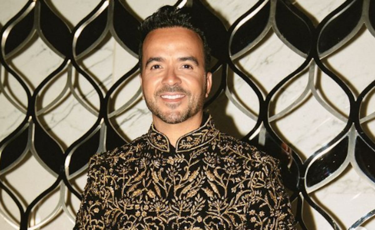 Al ritmo latino, Luis Fonsi enciende la boda de los Ambani en la India