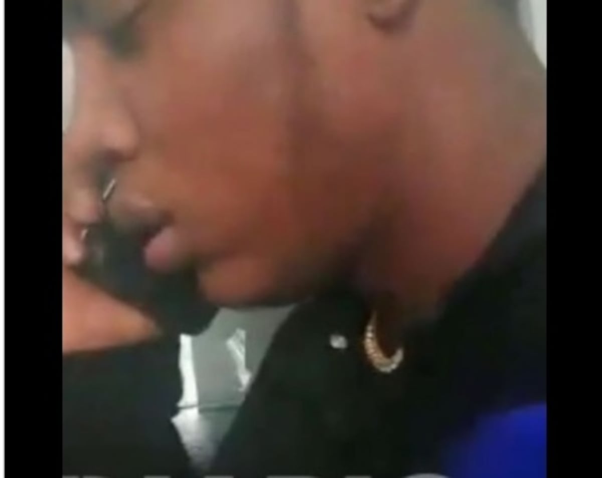 Le imputan cargos. Llegó esposado de manos y pies. Cantante Yemil quedará detenido