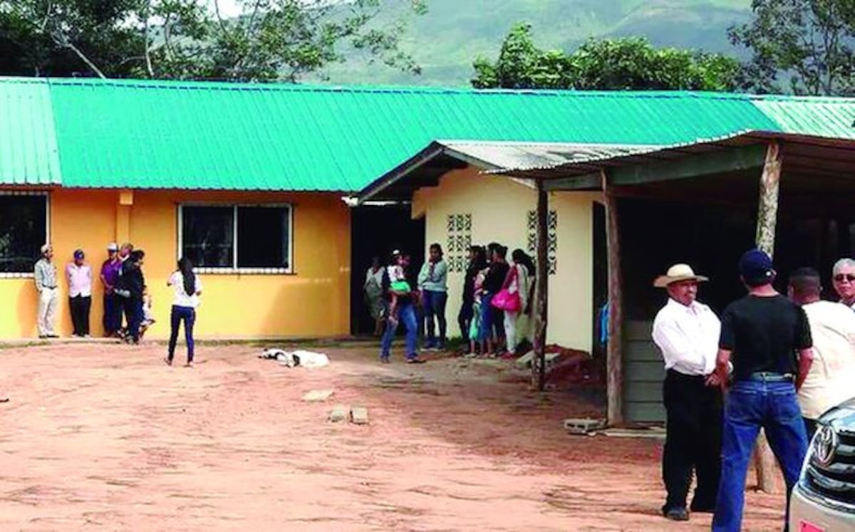 ¡TRISTEZA! Le dan último adiós a Mamá e hijo asesinados en Santa Clara en Pacora