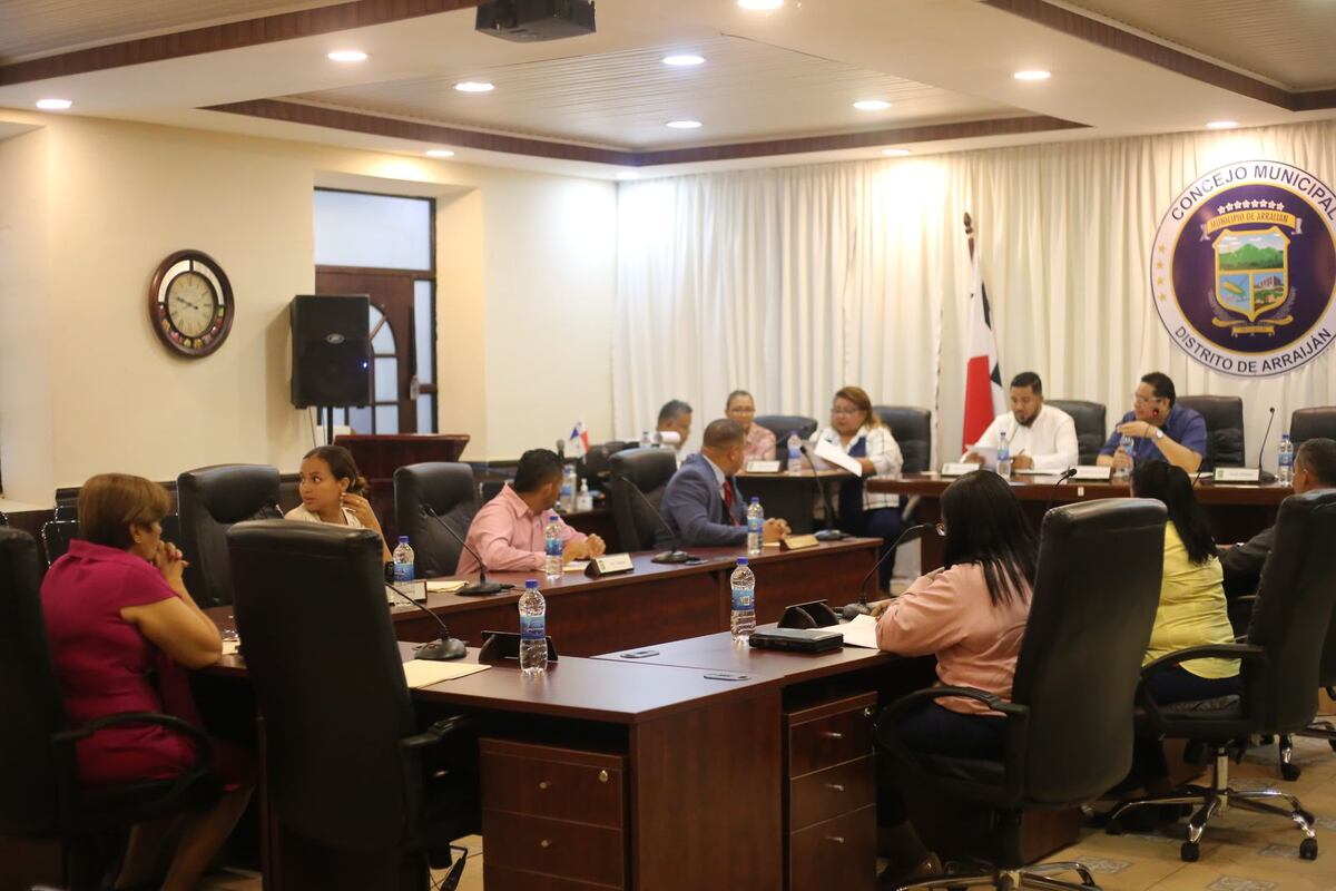 Concejo Municipal Arraiján respalda proyectos deportivos y en especial apuesta por el béisbol juvenil 