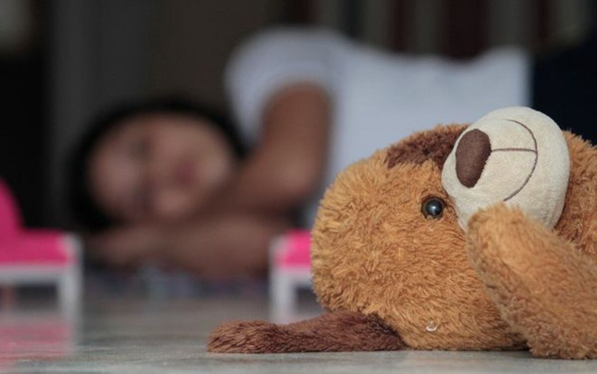 Tiene 8 años y filmó con un celular cómo su padre violaba a su hermanita de seis