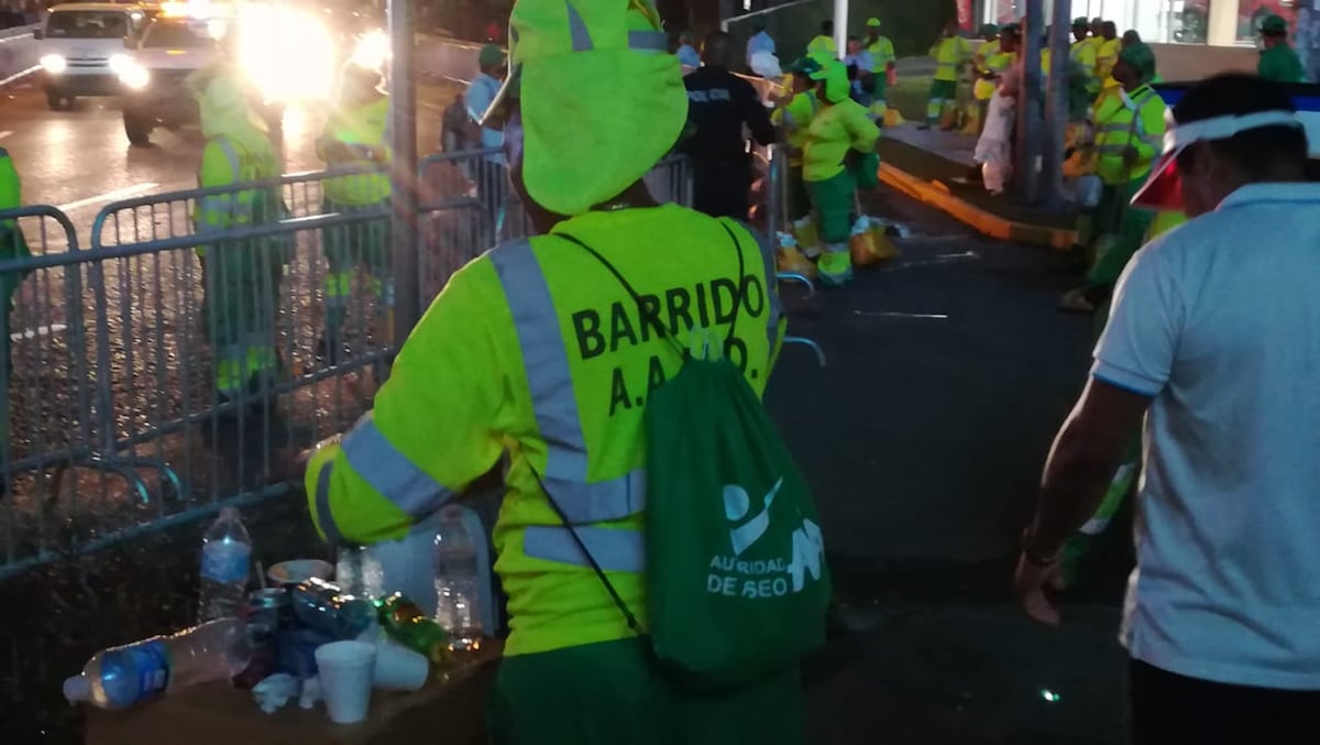 ‘Hormiguitas’ dejan ambas rutas del desfile listas para el 4 de noviembre