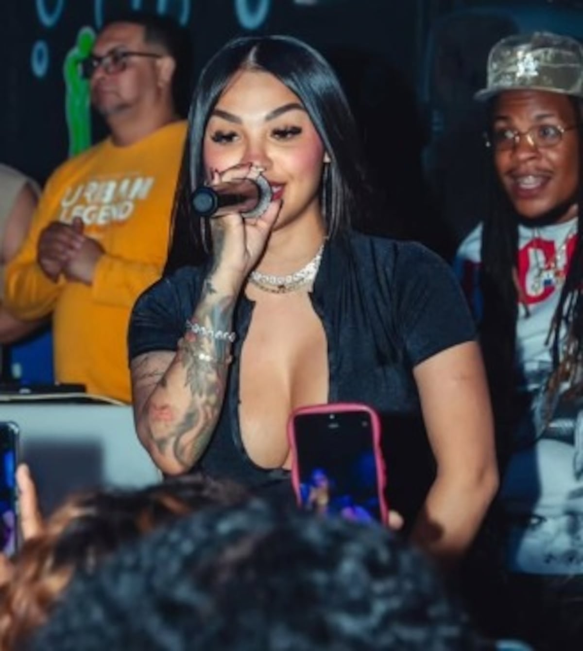 ¿Valiente o apresurada? El regreso de Anyuri a tarimas da de qué hablar