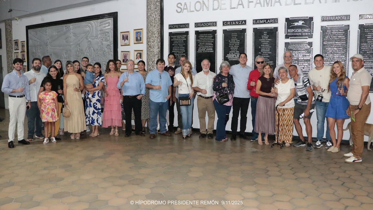 El potro estadounidense ‘Booz Baruc’ domina y gana su segunda gema en la Triple Corona