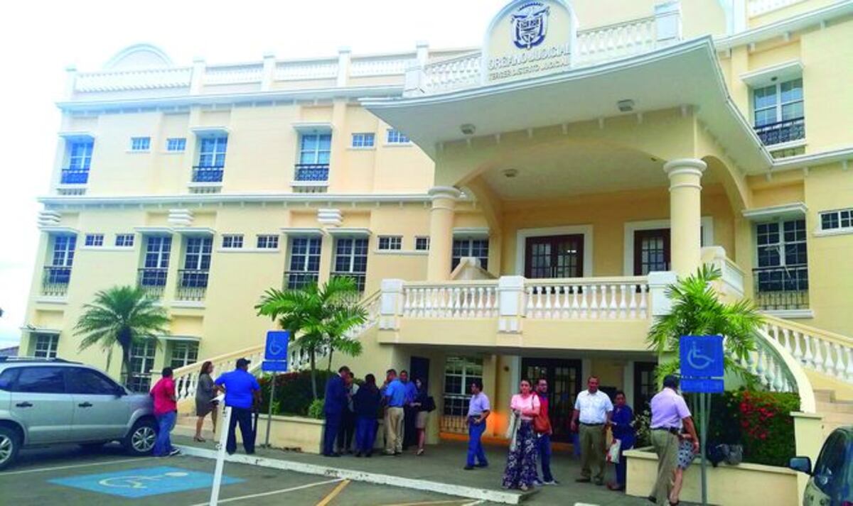 ¿Guarómetro con desperfecto? Sigue libre mujer que mató a otra e hirió a esposo 