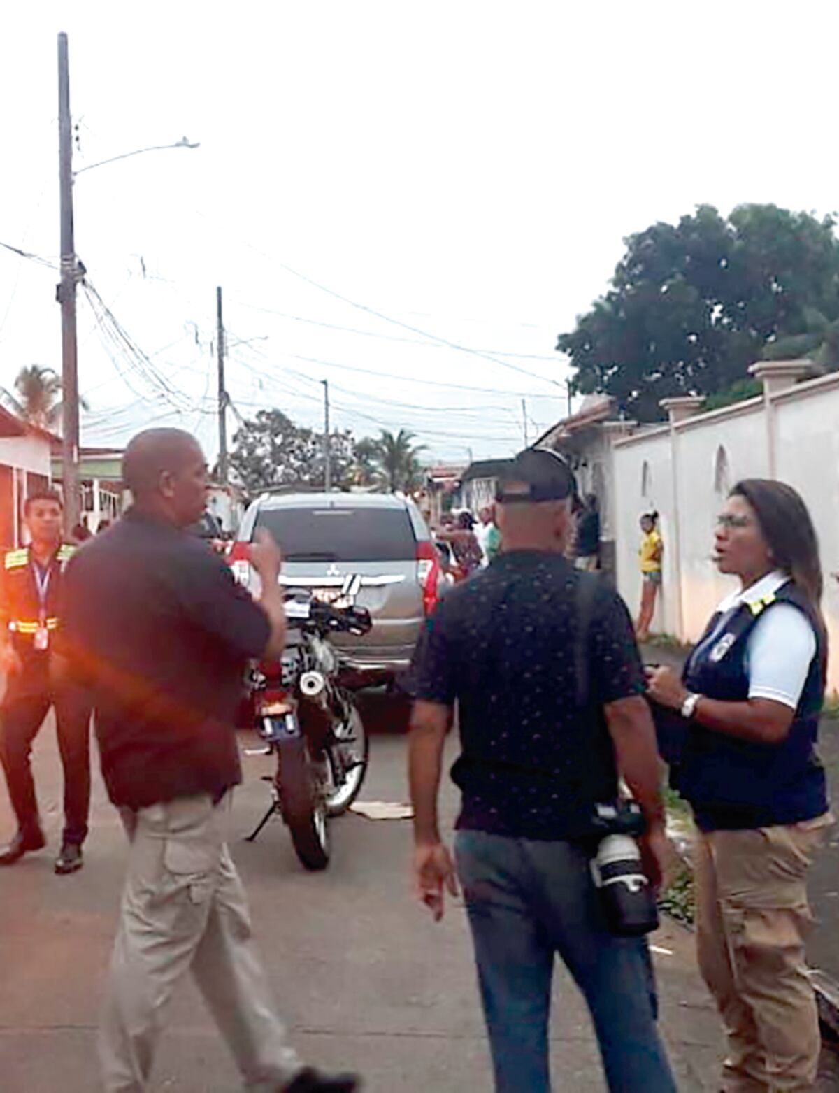 Hombre que fue encontrado muerto en una residencia estaba golpeado  