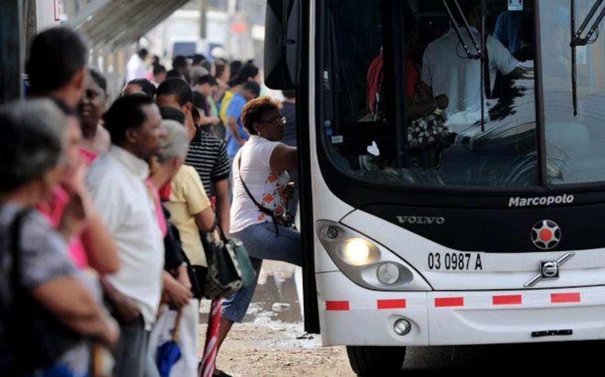 Desvíos del Metrobus por desfiles cívicos en Bethania y Río Abajo 