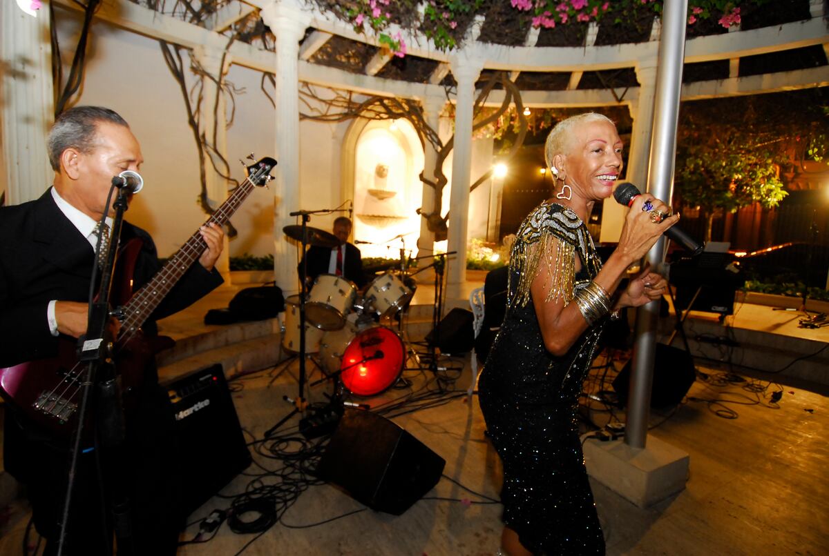 Solinka, la reina del Guapachá, toda una vida dedicada a la música y a su amor por las mascotas