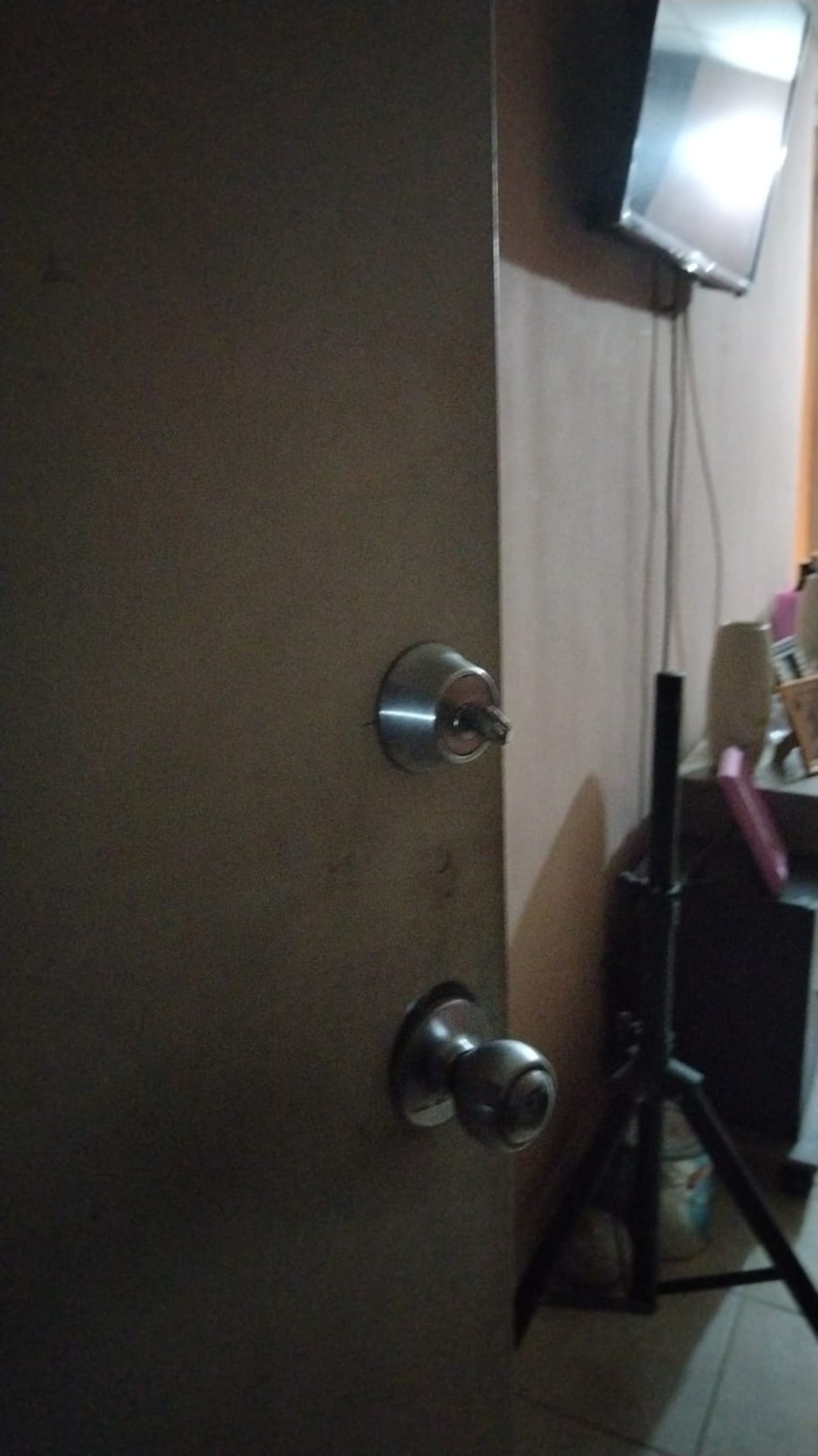 Tragedia en el Día de las Madres: Sujeto con la cara tapada irrumpe en una casa y causa la muerte de una mujer