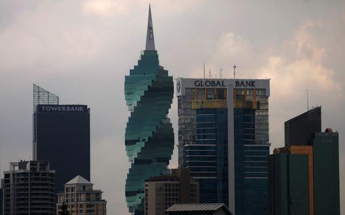 Panamá dice que sus bancos son seguros, pese a escándalos de corrupción