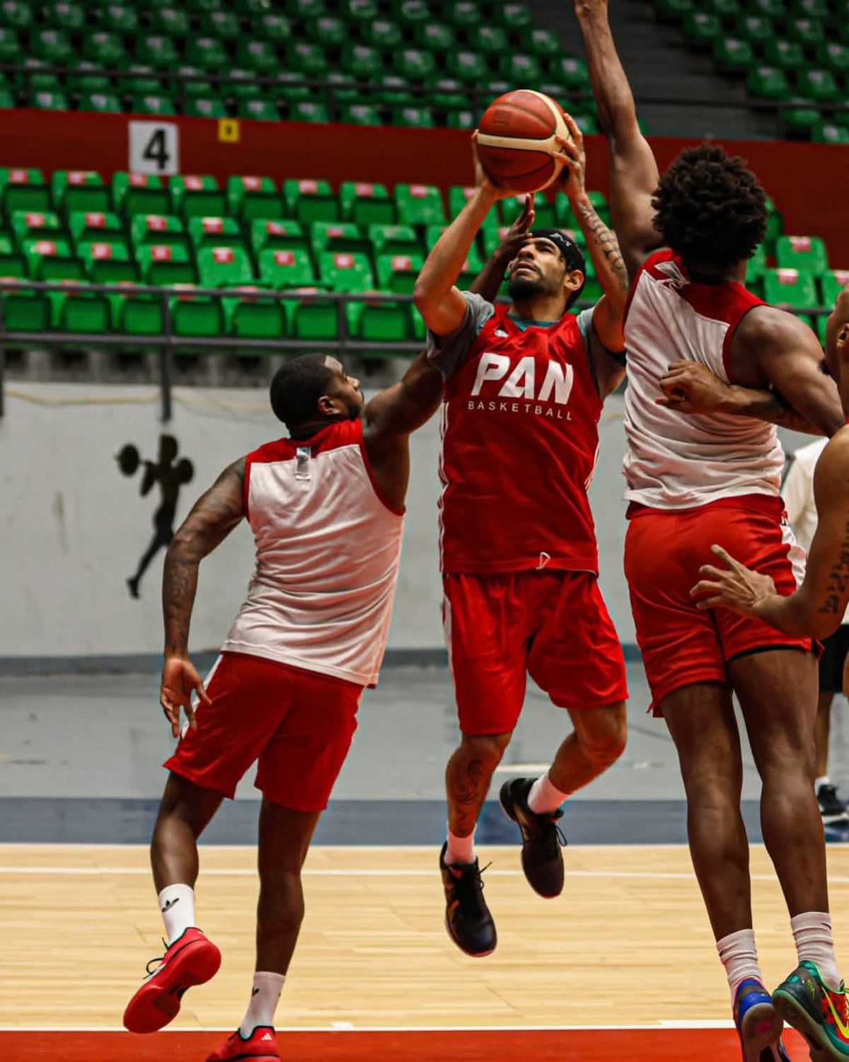 Selección de Panamá aprieta filas antes del duelo clave