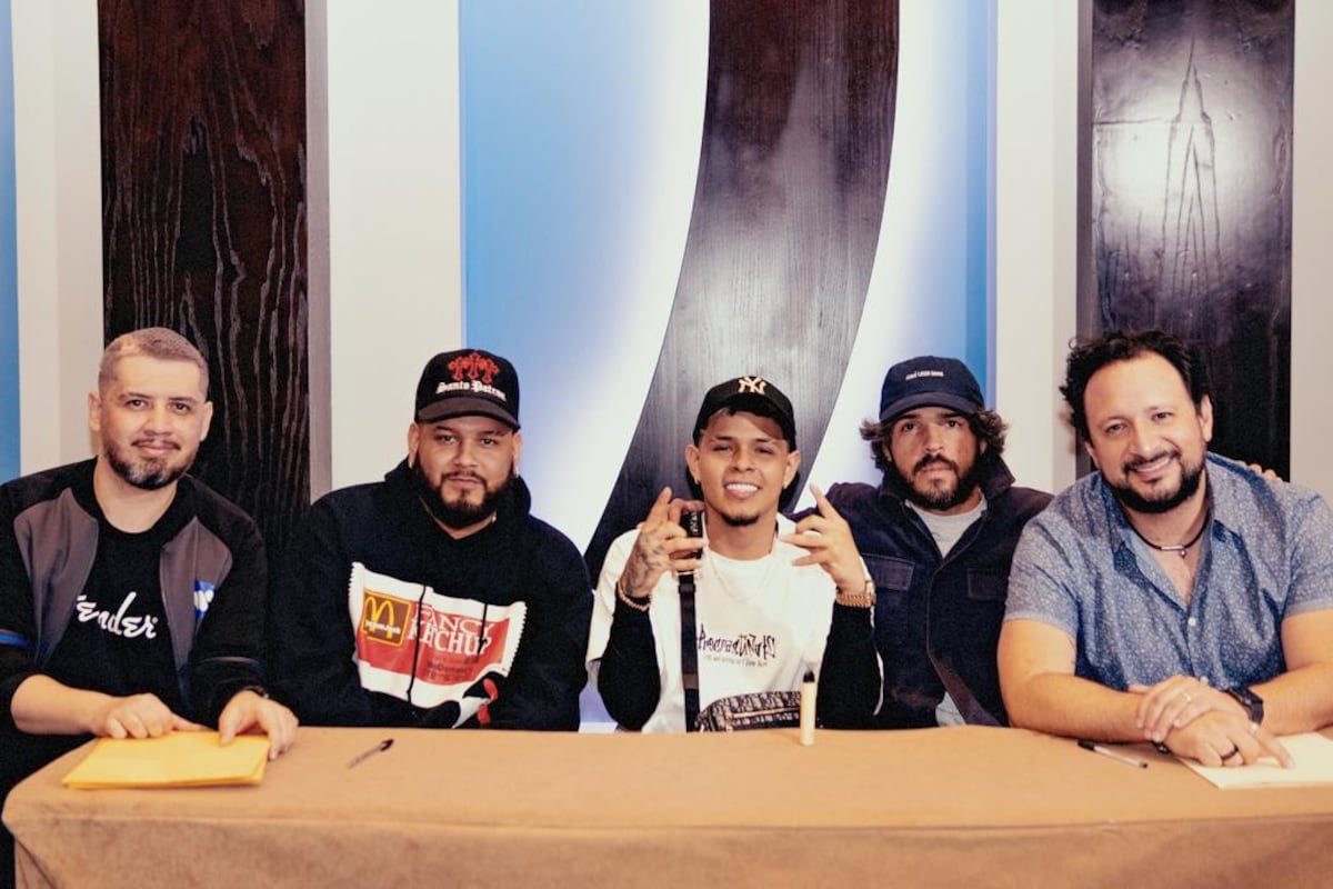 Exclusiva. Warner Music firma al cantante panameño El Tachi