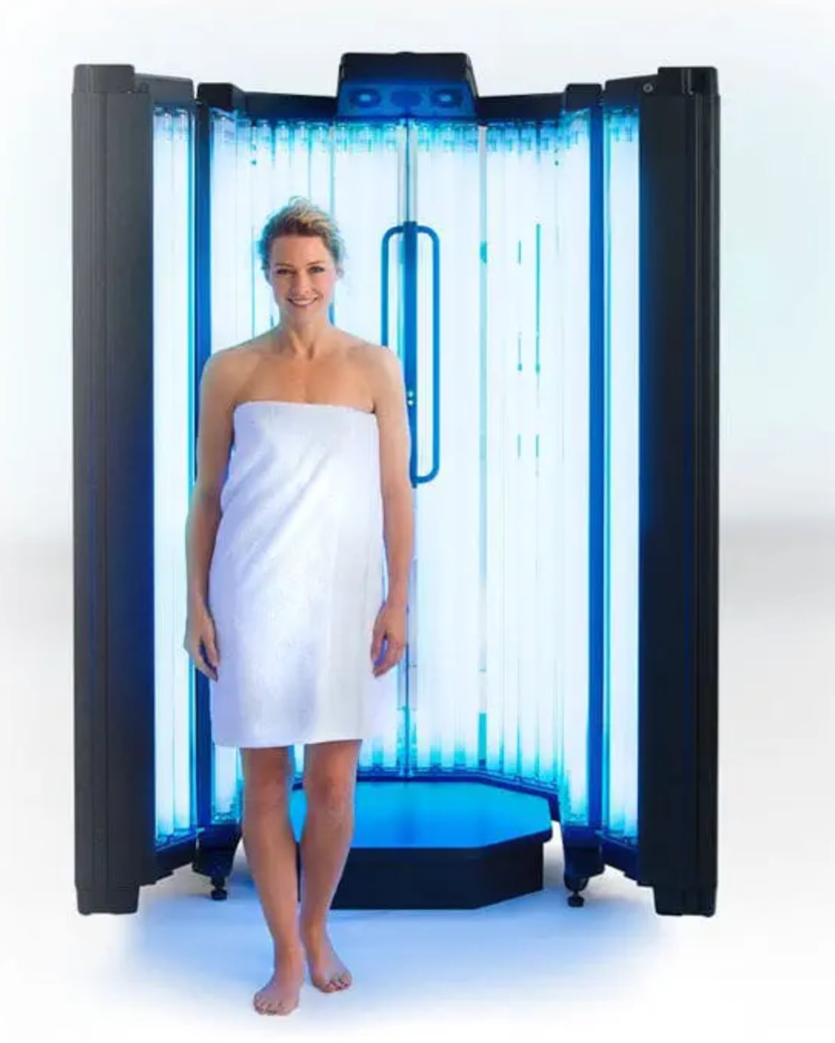 CSS estrena su primera cabina de fototerapia para pacientes con enfermedades de la piel 