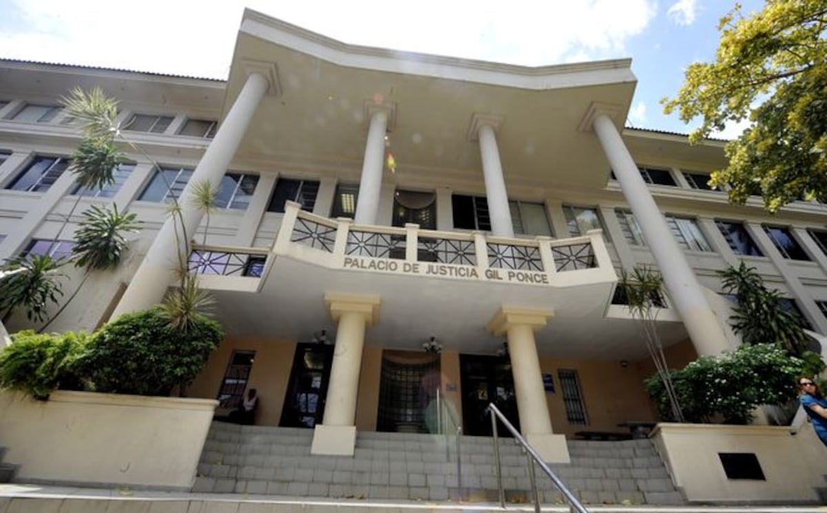 La Corte admite querella penal contra diputado del PRD por presunto abuso íntimo a 2 mujeres, una es menor