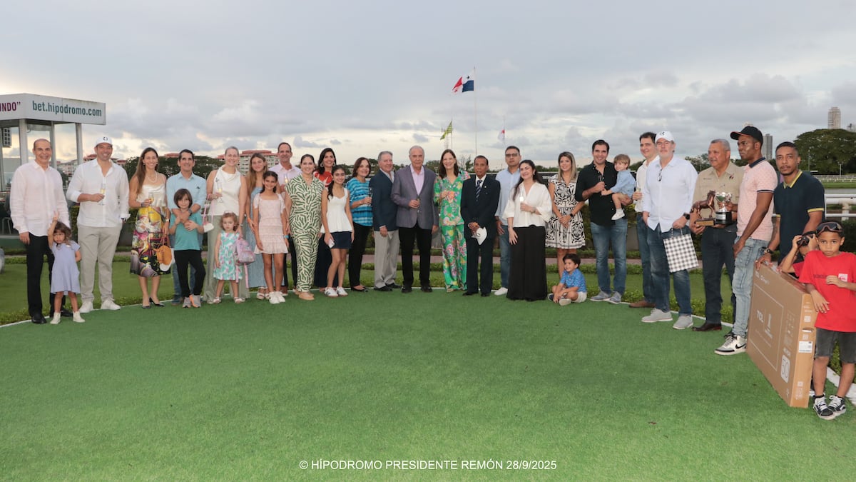 ‘Royal Smile’ da la gran sorpresa y gana Clásico Rubén Orillac en Panamá