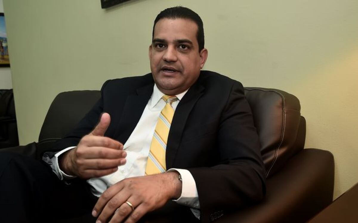 Ministro de Trabajo presenta su renuncia