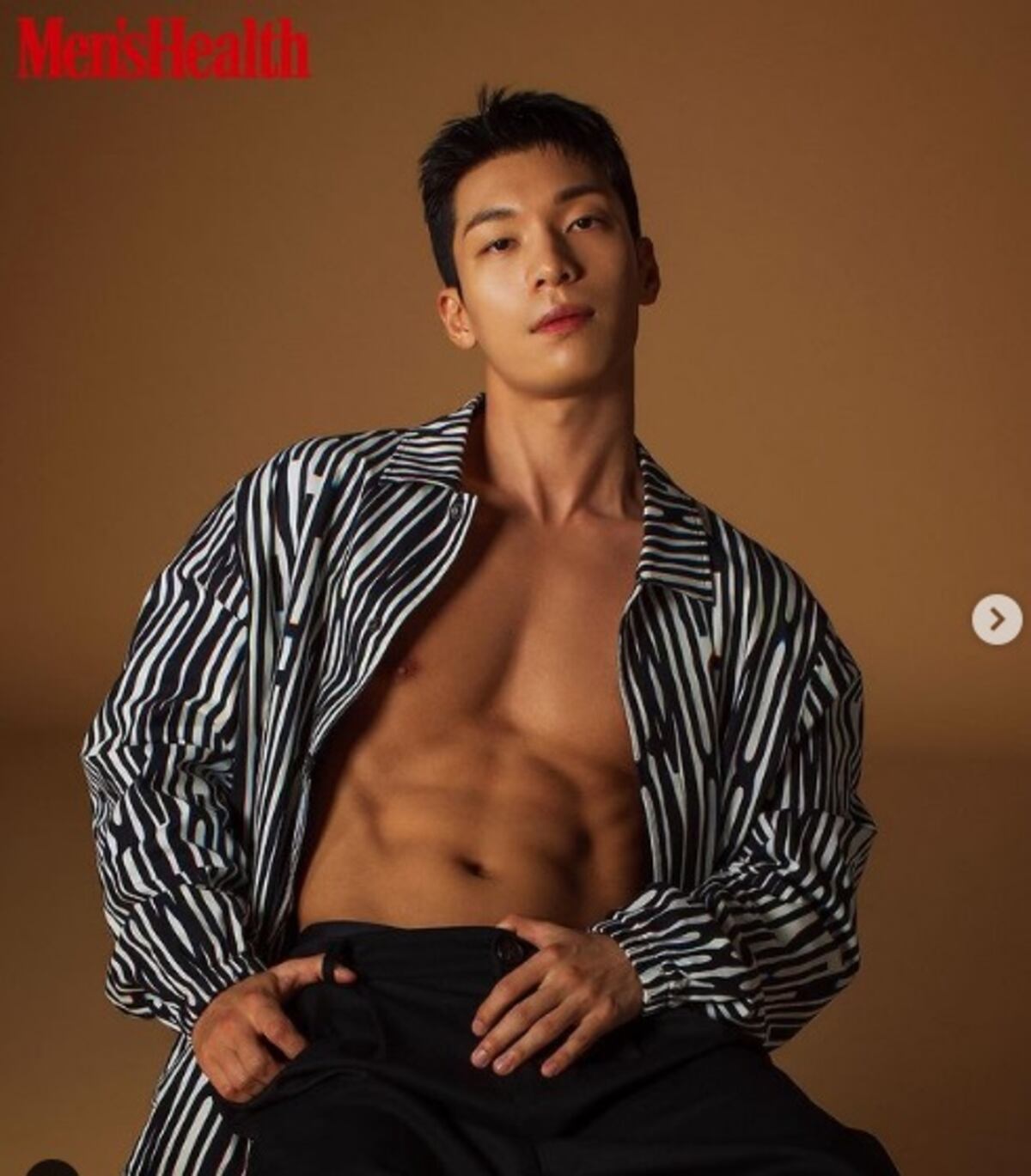 ‘Dulce como un caramelo dalgona’. Actor del ‘Juego del Calamar’ entre los 25 hombres más bellos 