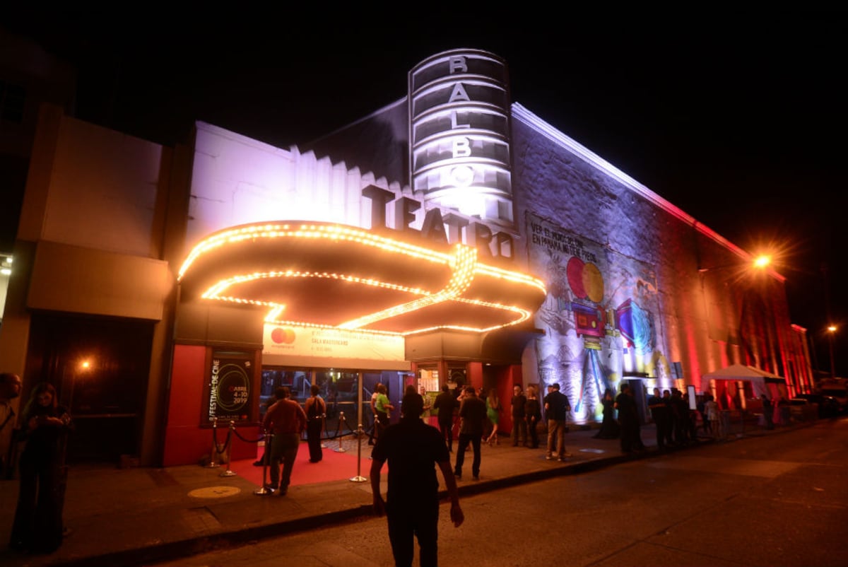 El Teatro Balboa tendrá más de 15 días de exhibición de la galería fotográfica “Recorriendo la historia del Teatro Panameño, a través de las décadas y sus protagonistas” 