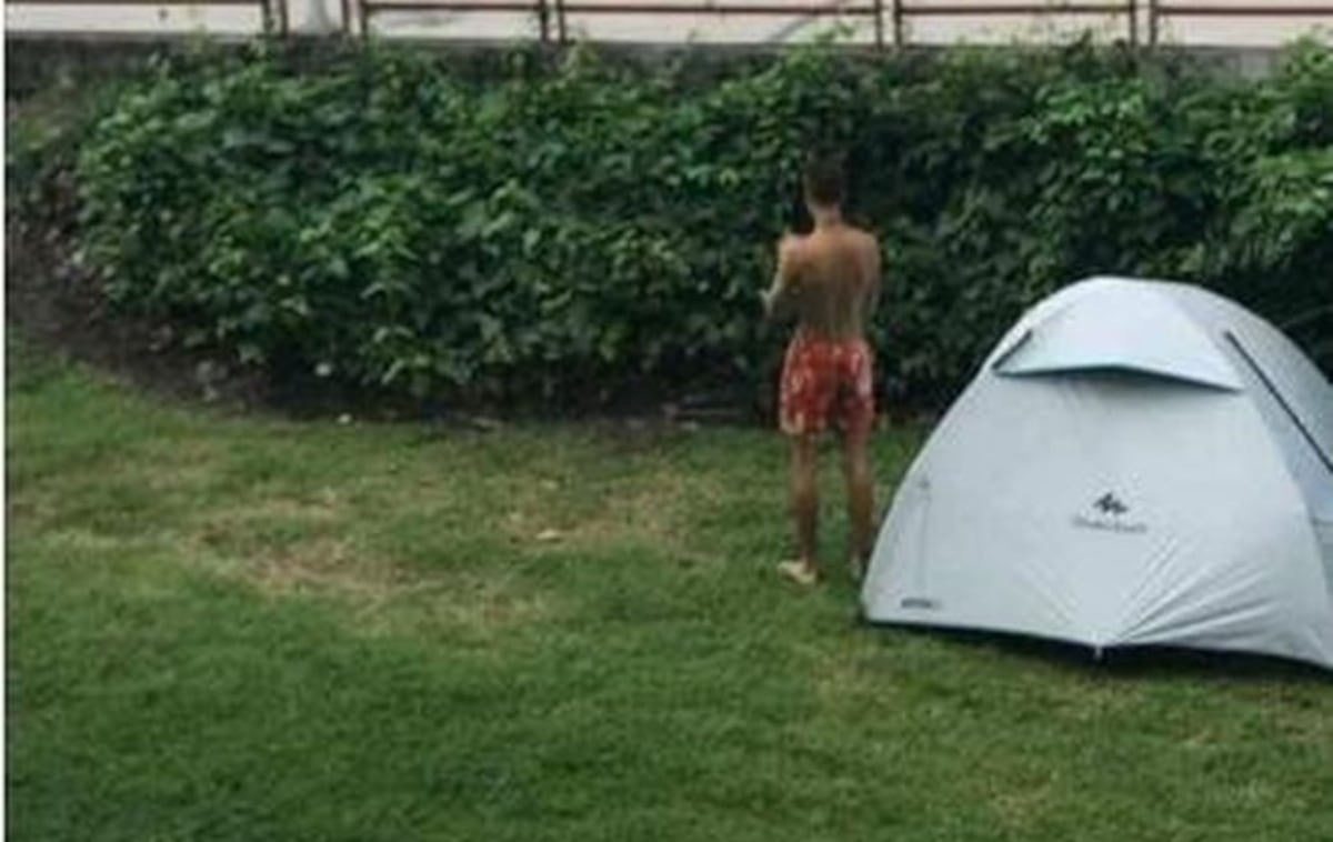 ¡SANTO CIELO! Pillan a presunto 'venezolano' acampando en la Cinta Costera